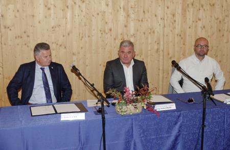 Podpis pogodbe o državnem sofinanciranju Notranjskega parka 13 Foto Tine Šubic